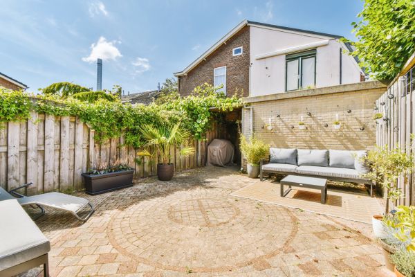 Cost of Courtyard Patio Service in Hilliard